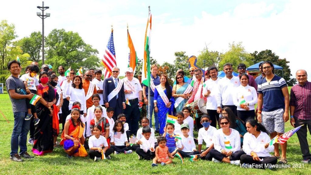 Hoisting India’s flag and Singing National Anthem. In picture, Paul Truess – Regional Director Office of US Senator Ron Johnson, America’s Young Marines Color Guard, Purnima Nath – Founder, Chairwoman & President Spindle India, Inc., Steve Ponto – Mayor Brookfield, Bob Spindell – Chair, RPW Congressional District 4.