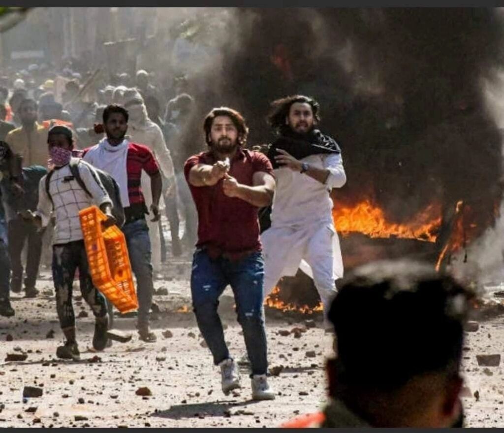Anti CAA-Delhi-Riot 2020 famous rioter Shahrukh